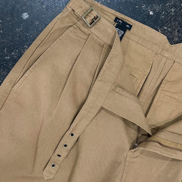 J. Peterman - Dark Khaki Pleated Shorts - Picture 7 of 7